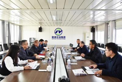 農高區黨工委委員、管委會副主任曹永湖到俊源石油走訪